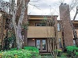 featured image of 5646 S Lakeshore Dr #2