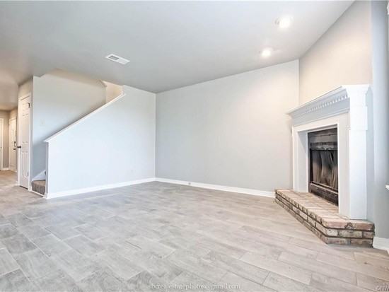 5646 S Lakeshore Dr #2 - Photo 5 of 19