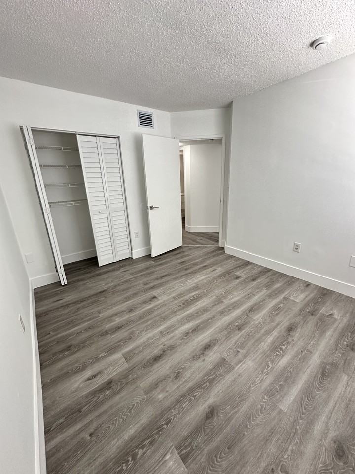 4768 Nw 114th Ave #106 - Photo 5 of 19