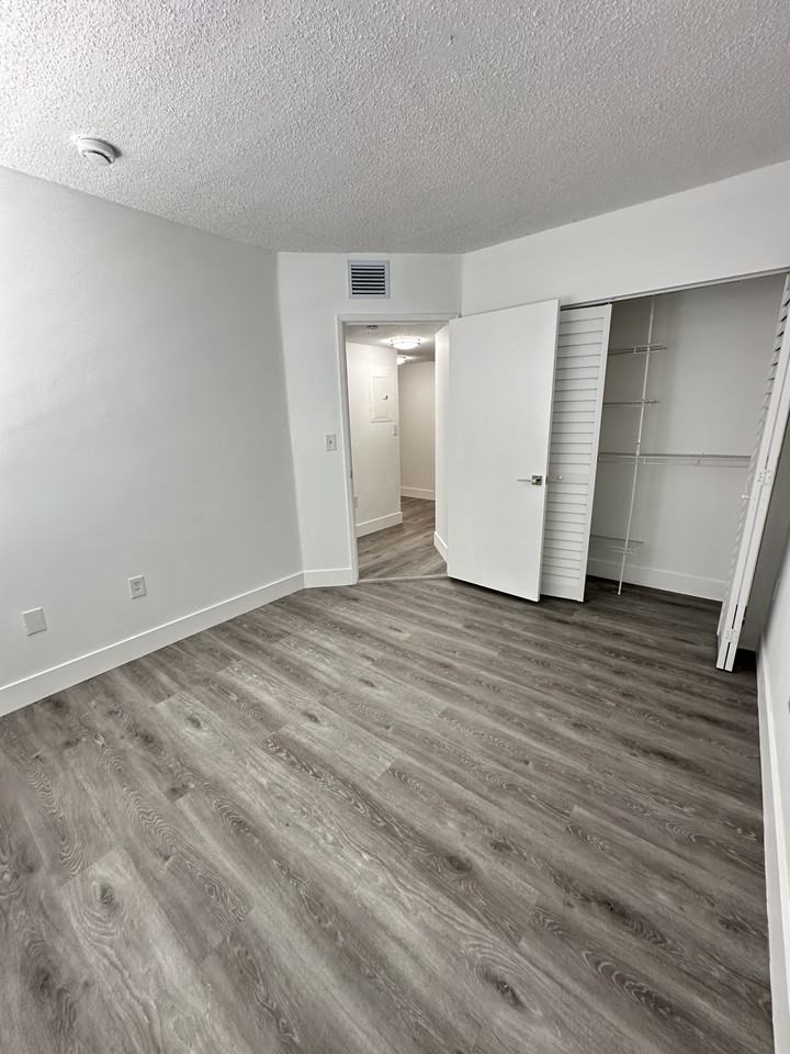 4768 Nw 114th Ave #106 - Photo 7 of 19