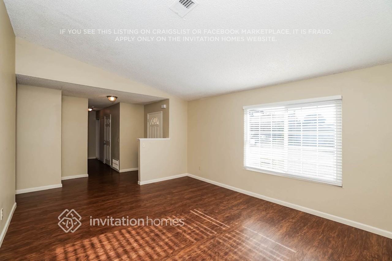 1104 Jeanne Ct - Photo 4 of 17