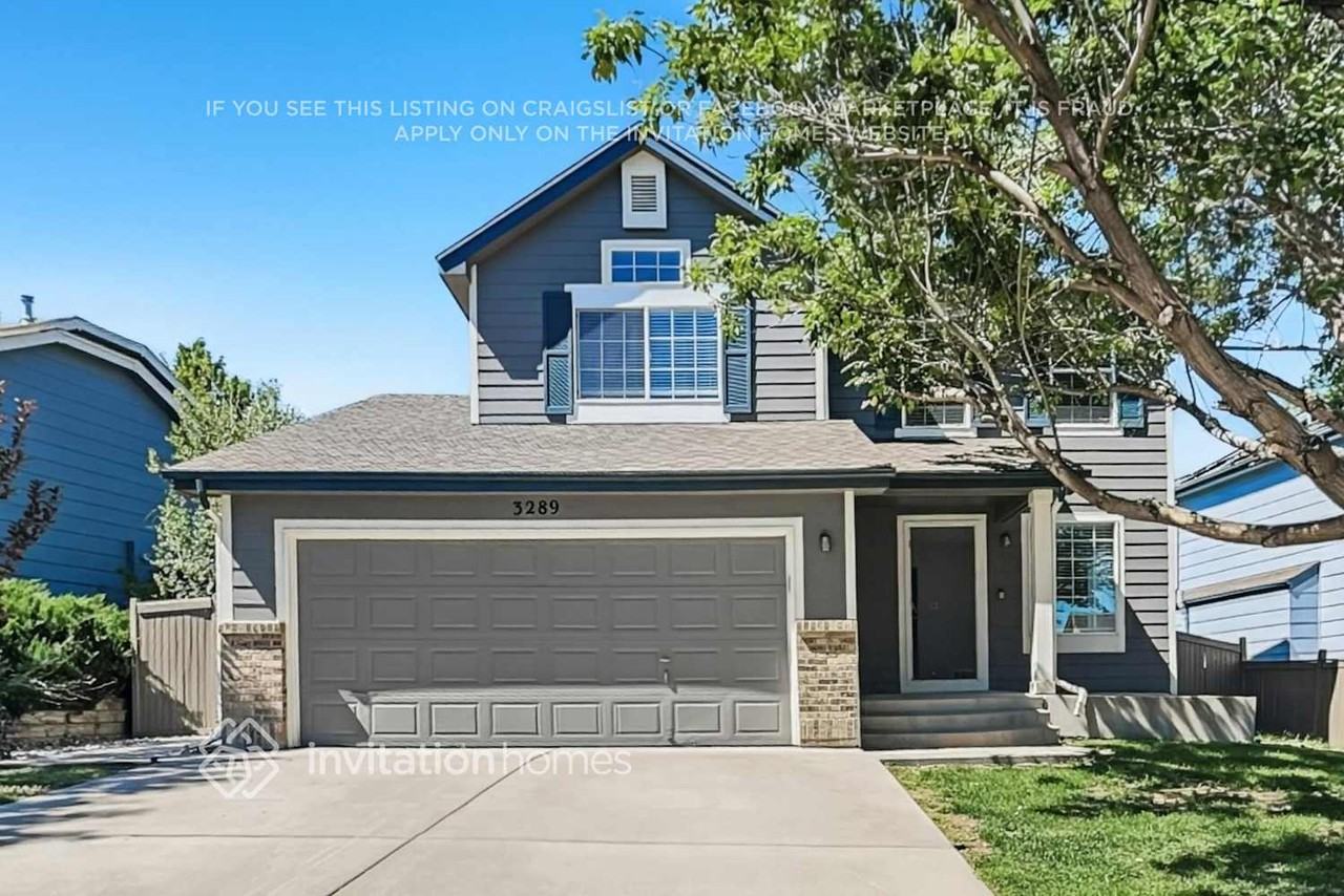 3289 Blue Grass Cir