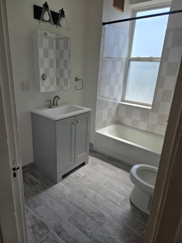 1185 Commonwealth Ave - Photo 5 of 5