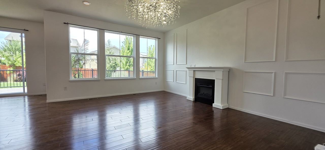 15139 Chicago St #1 - Photo 3 of 46