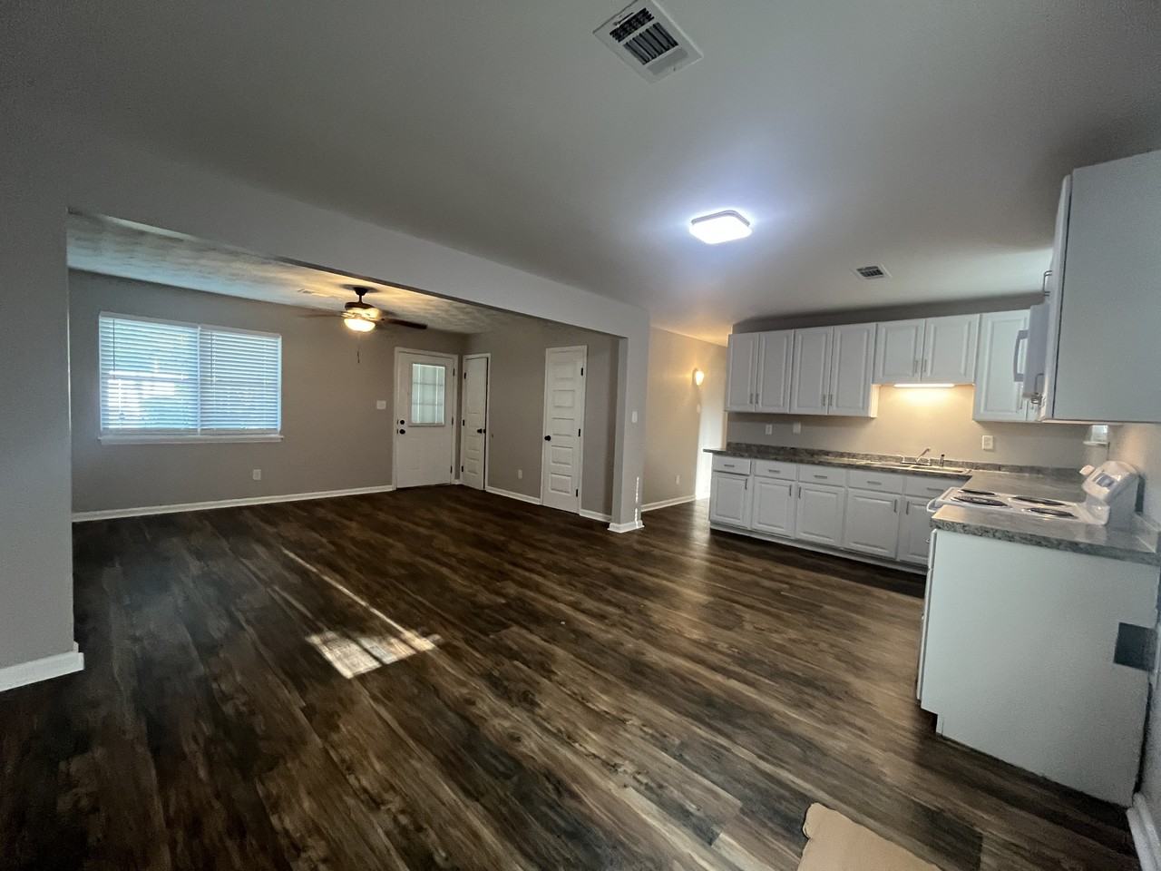 1004 Edgewood Ln #1 - Photo 3 of 16