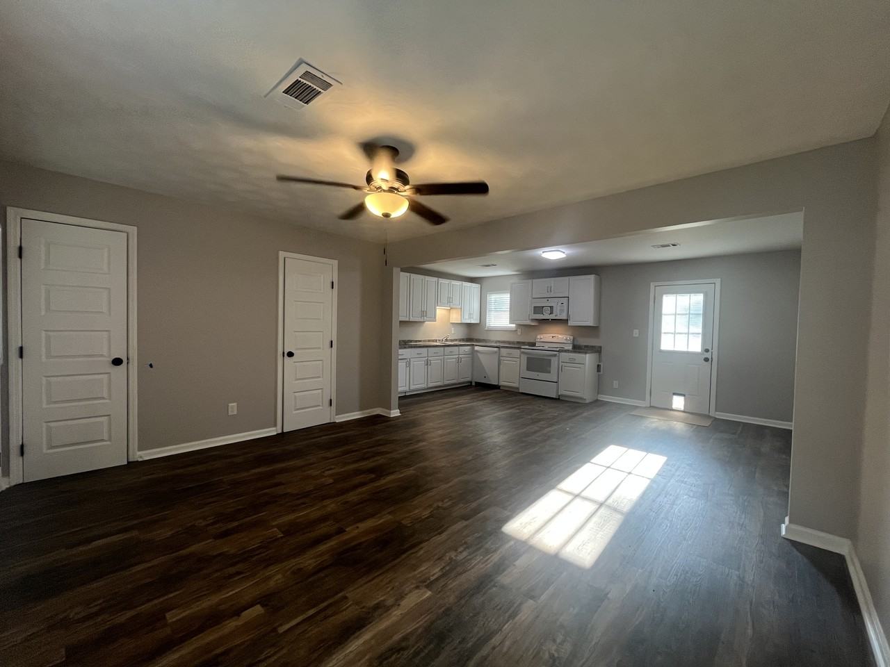 1004 Edgewood Ln #1 - Photo 4 of 16