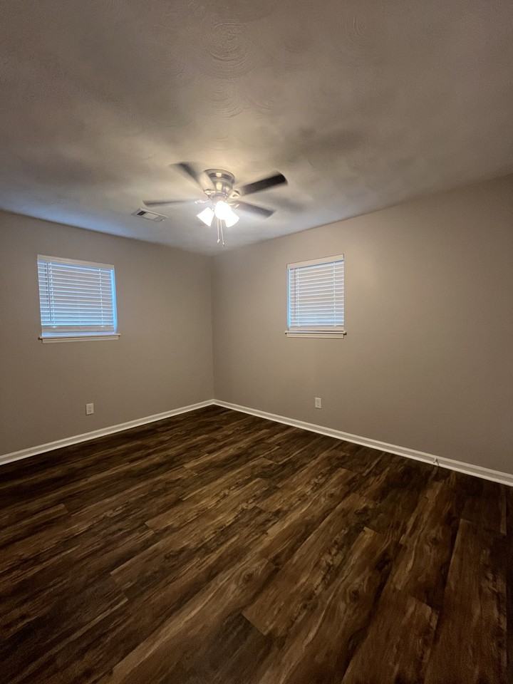 1004 Edgewood Ln #1 - Photo 7 of 16