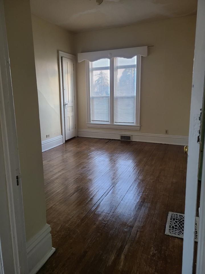 415 Hammond Ave #1 - Photo 5 of 11