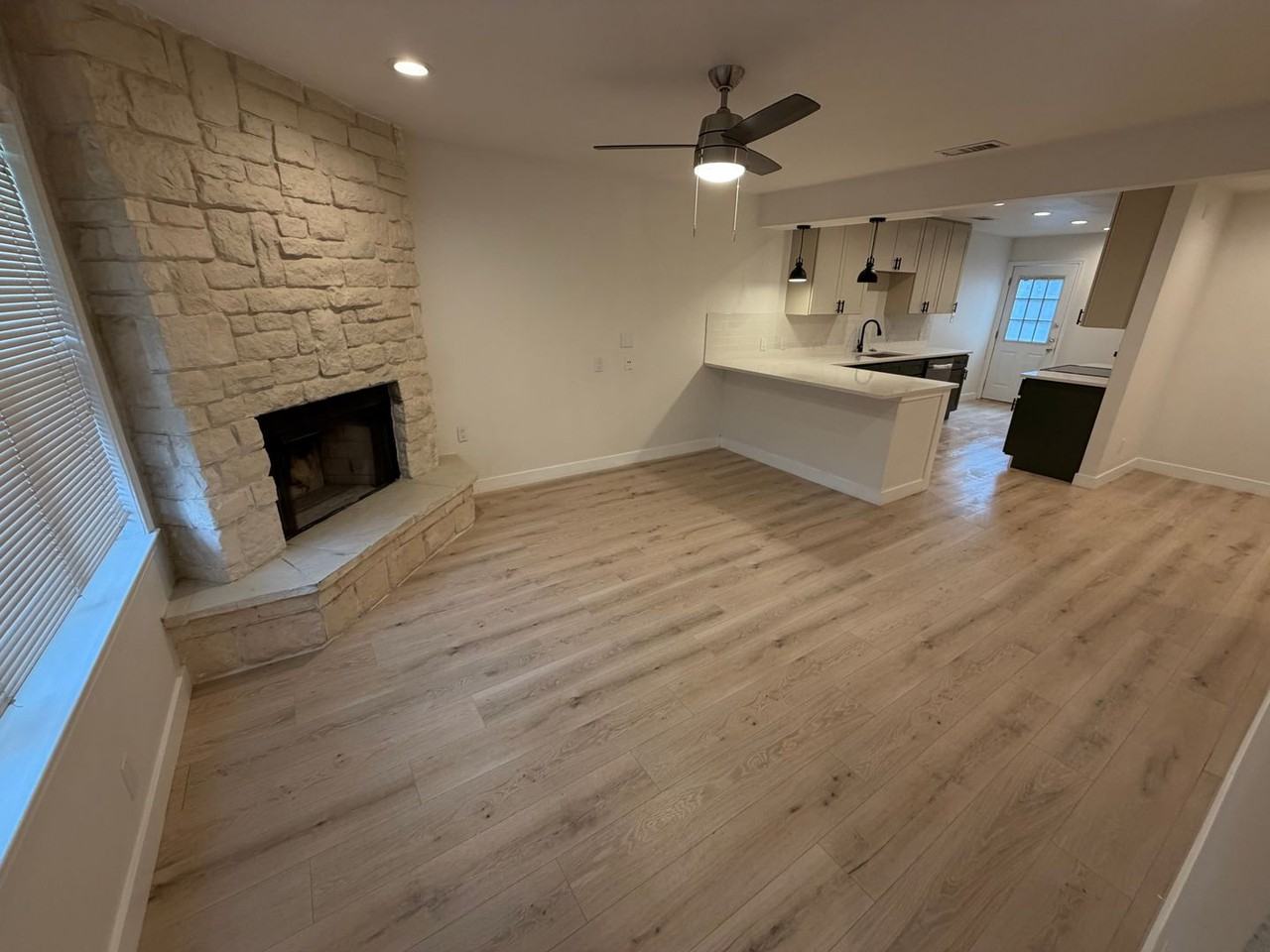 13610 Brookgreen Dr - Photo 4 of 19