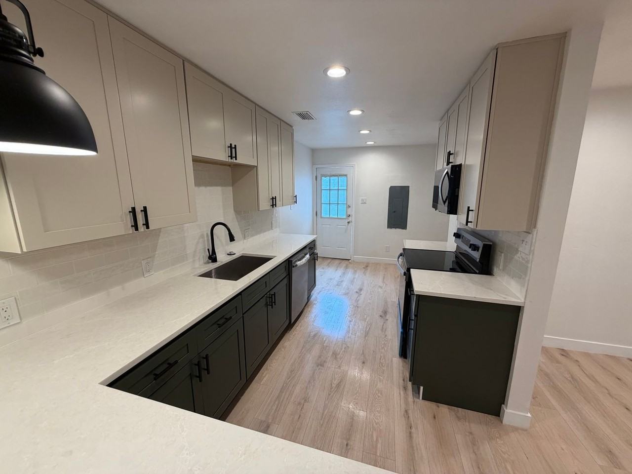 13610 Brookgreen Dr - Photo 5 of 19