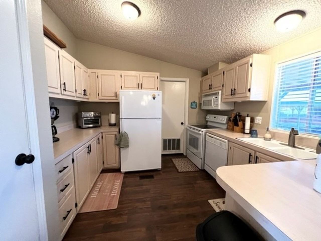775 Pegasus Ranch Rd - Photo 7 of 31