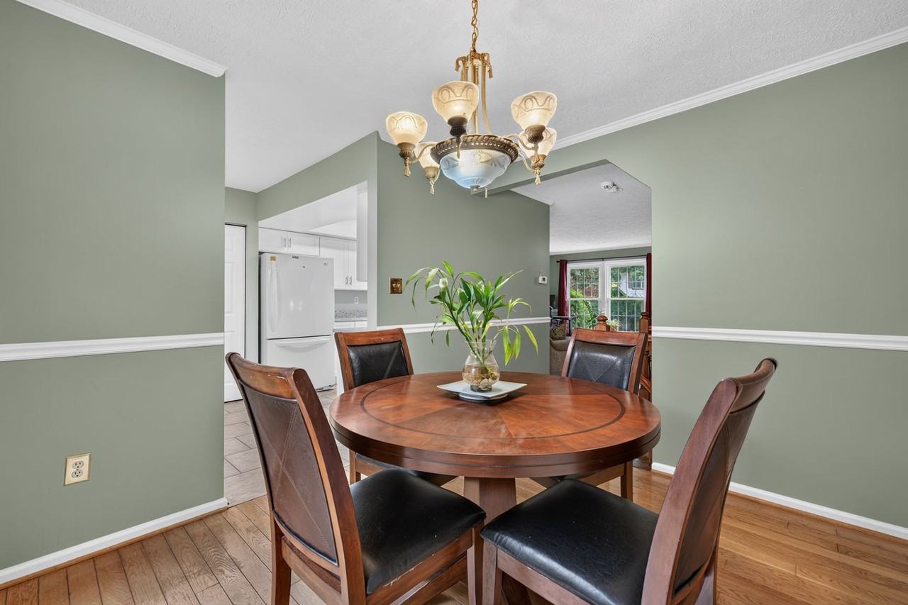 12533 Coral Grove Pl #1 - Photo 5 of 24