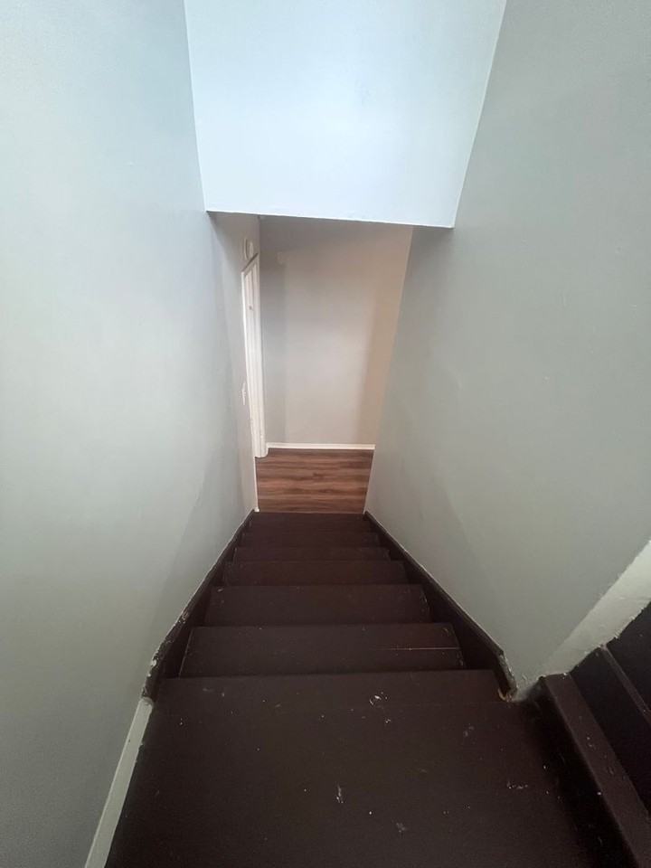 2115 Bennett Ave - Photo 7 of 12