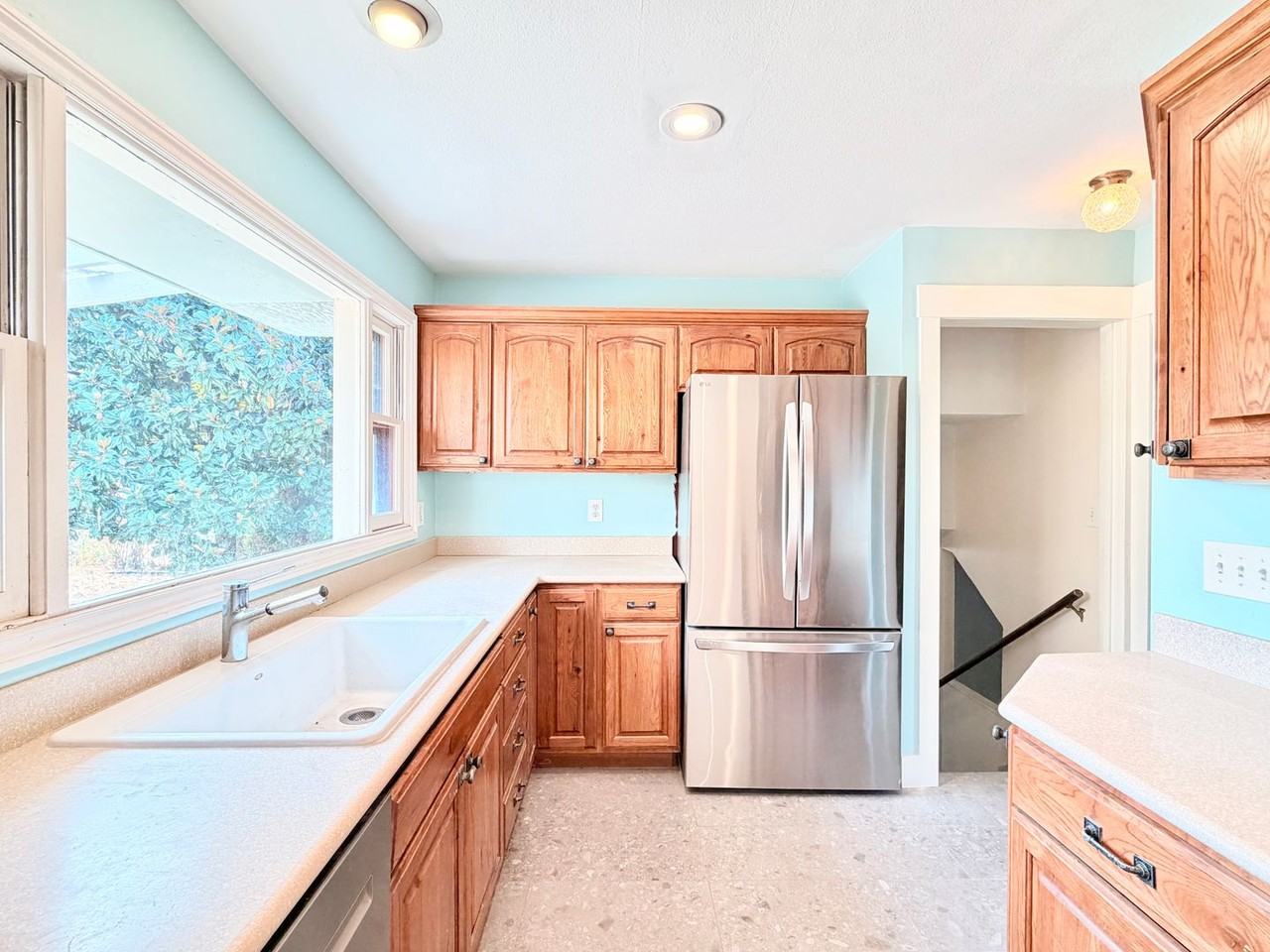 3238 Se Silver Springs Rd - Photo 3 of 21