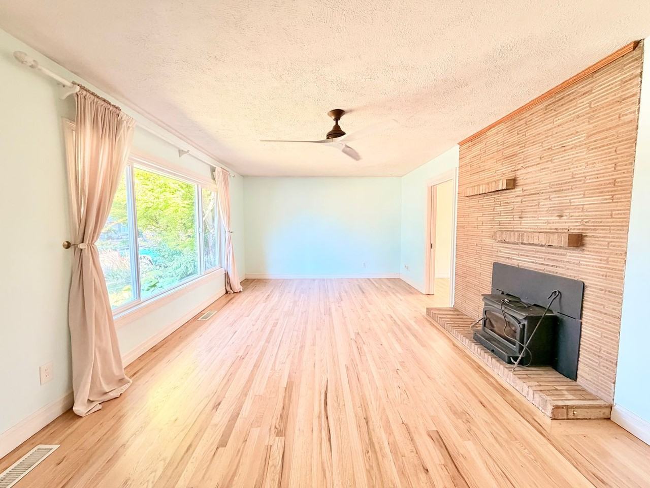 3238 Se Silver Springs Rd - Photo 6 of 22