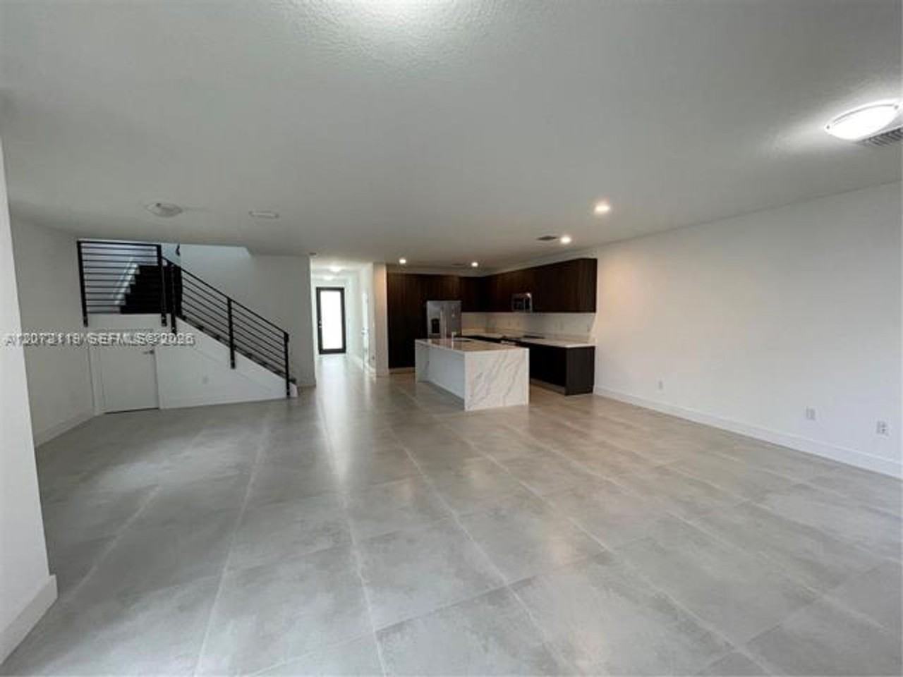 13624 13624 SW 158th Ave th 1364 - Photo 4 of 18