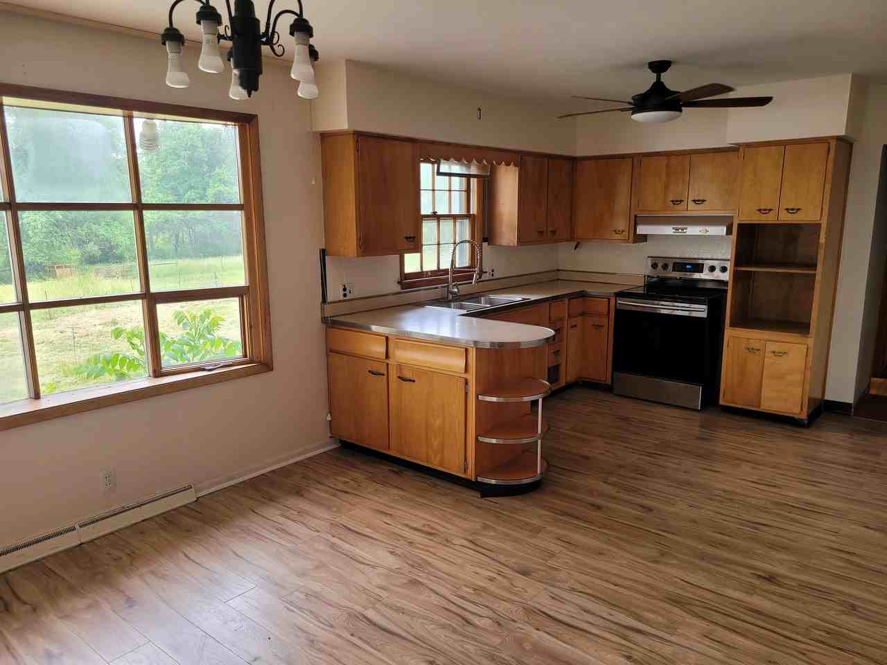 2853 W State Route 63 - House - Photo 2 of 13