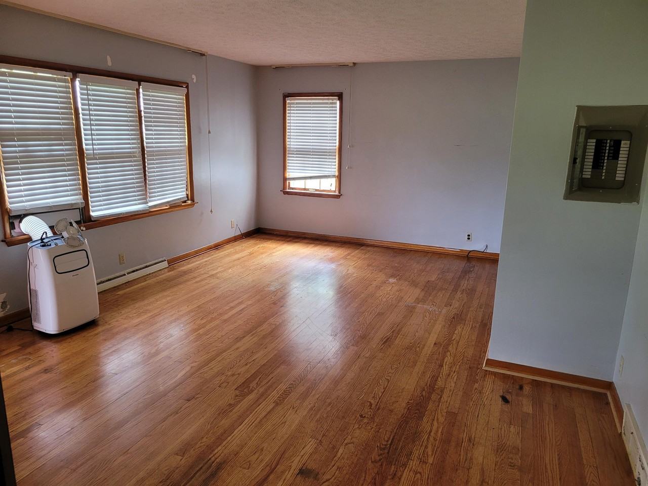 2853 W State Route 63 - House - Photo 4 of 13