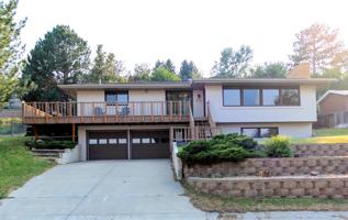 featured image of 2750 Greenbriar Dr #1