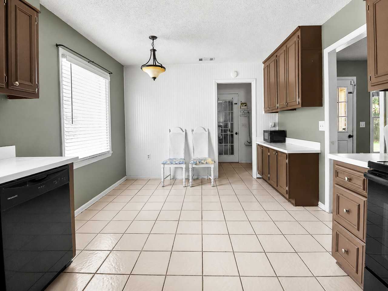 127 Pine Bluff Dr #1 - Photo 3 of 22