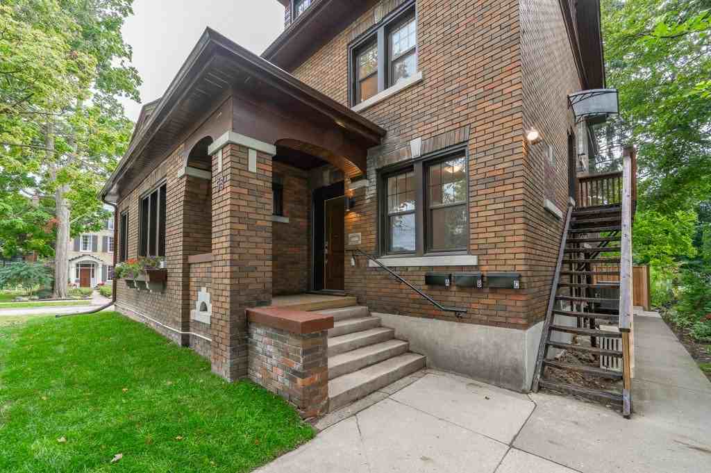Margaret Ave & Victoria St N #C - Photo 4 of 31