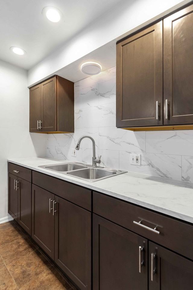 2131 37th St Nw - Photo 4 of 20