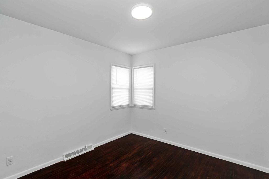 2131 37th St Nw - Photo 7 of 20