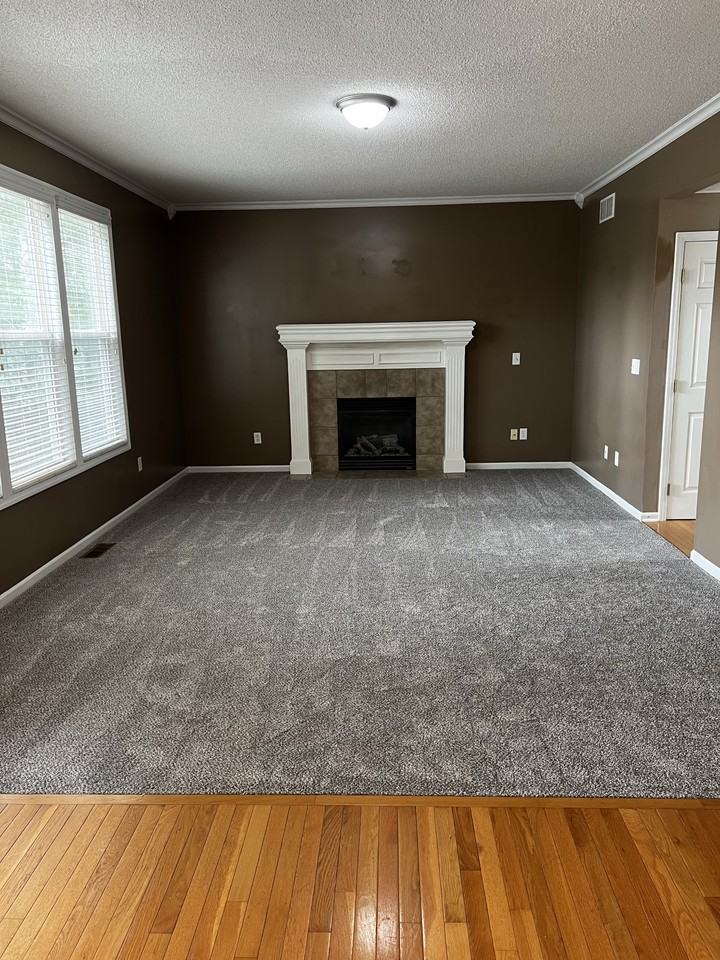 1831 W Elm Ter - Photo 4 of 39