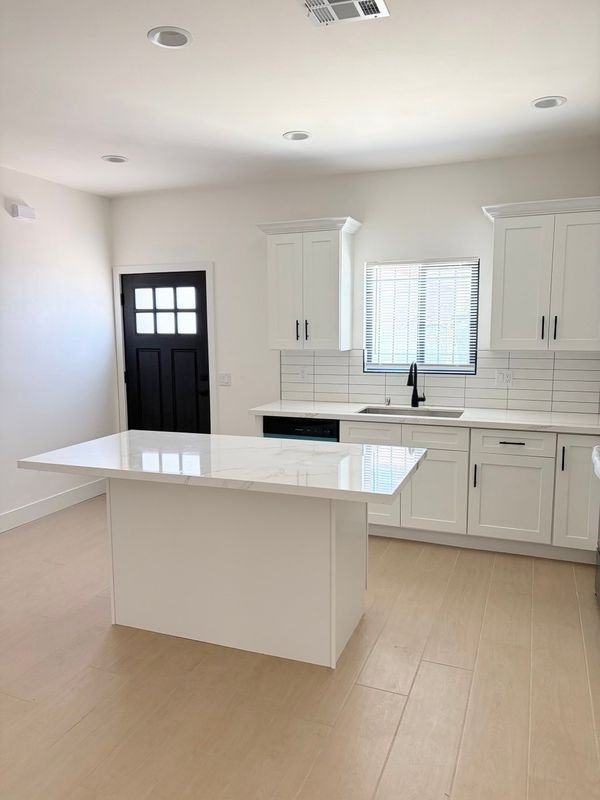 8079 16th St - Photo 3 of 17
