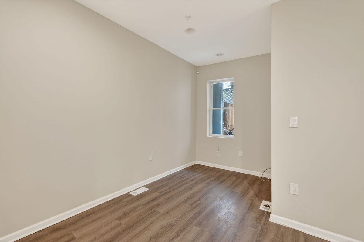 522 T St Nw - Photo 6 of 13