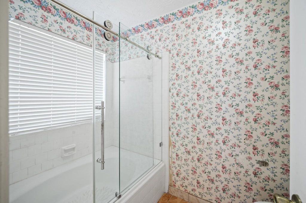 4711 Newpark Dr - Photo 7 of 16