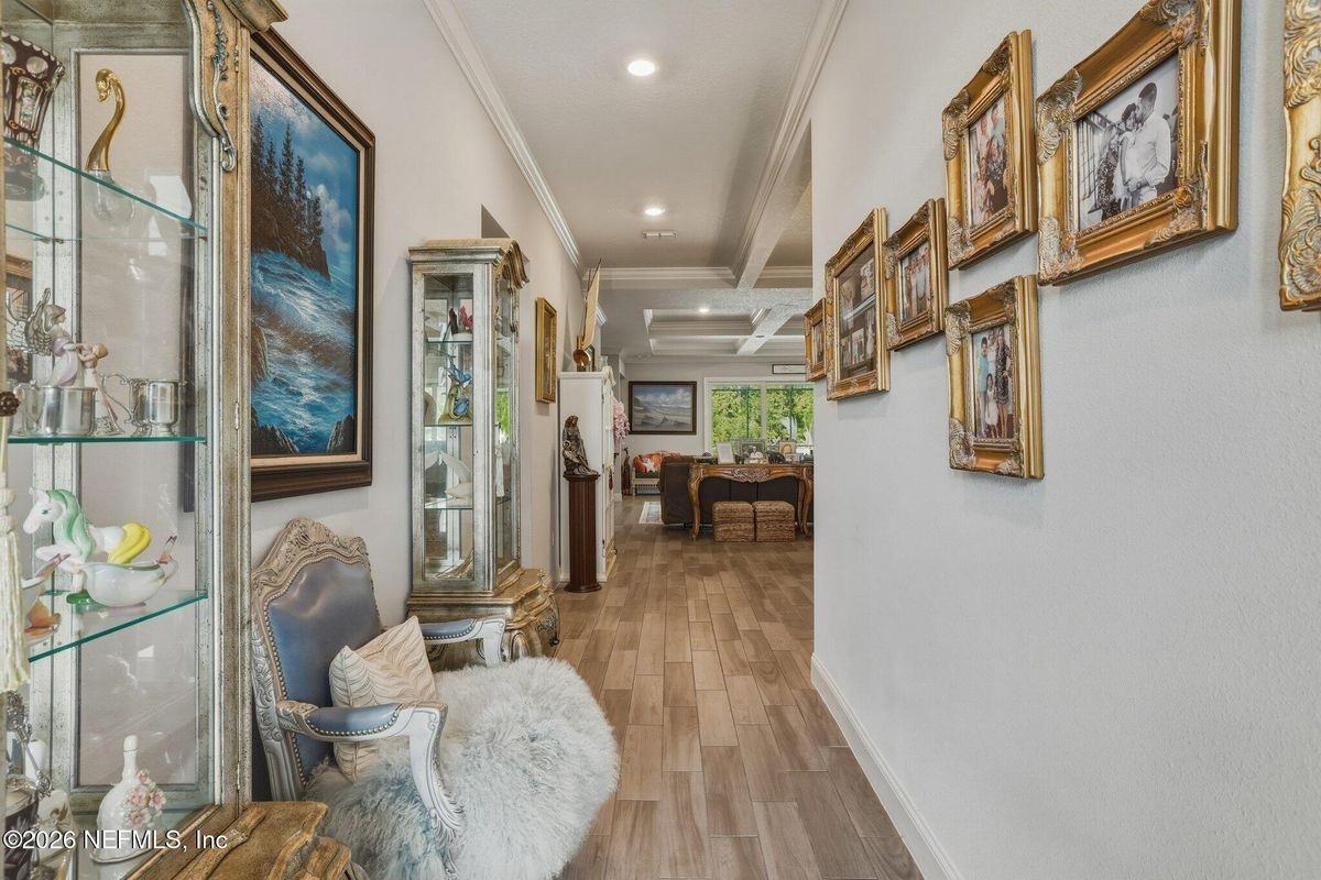 543 Caribbean Pl - Photo 4 of 43