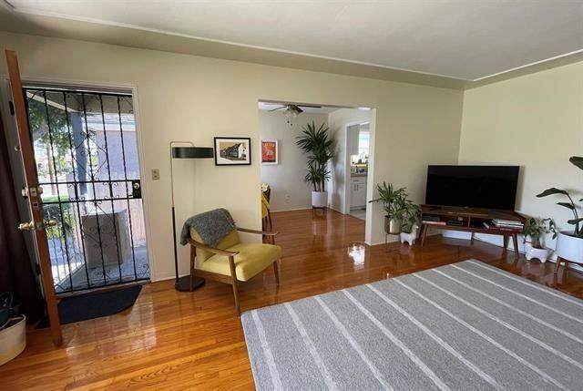 3310 Gregory St - Photo 2 of 21