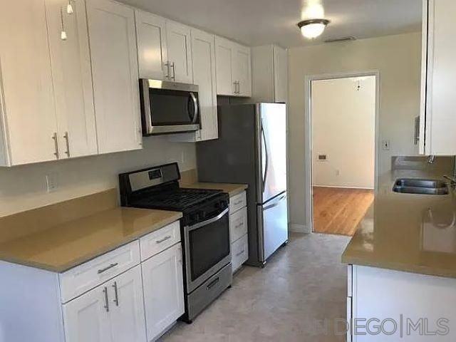 3310 Gregory St - Photo 5 of 21