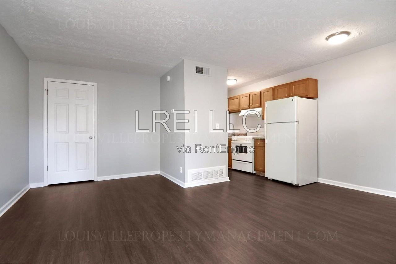 4408 S 1st St #5 - Photo 3 of 13