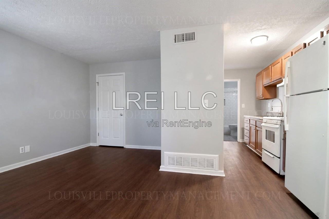 4408 S 1st St #5 - Photo 4 of 13