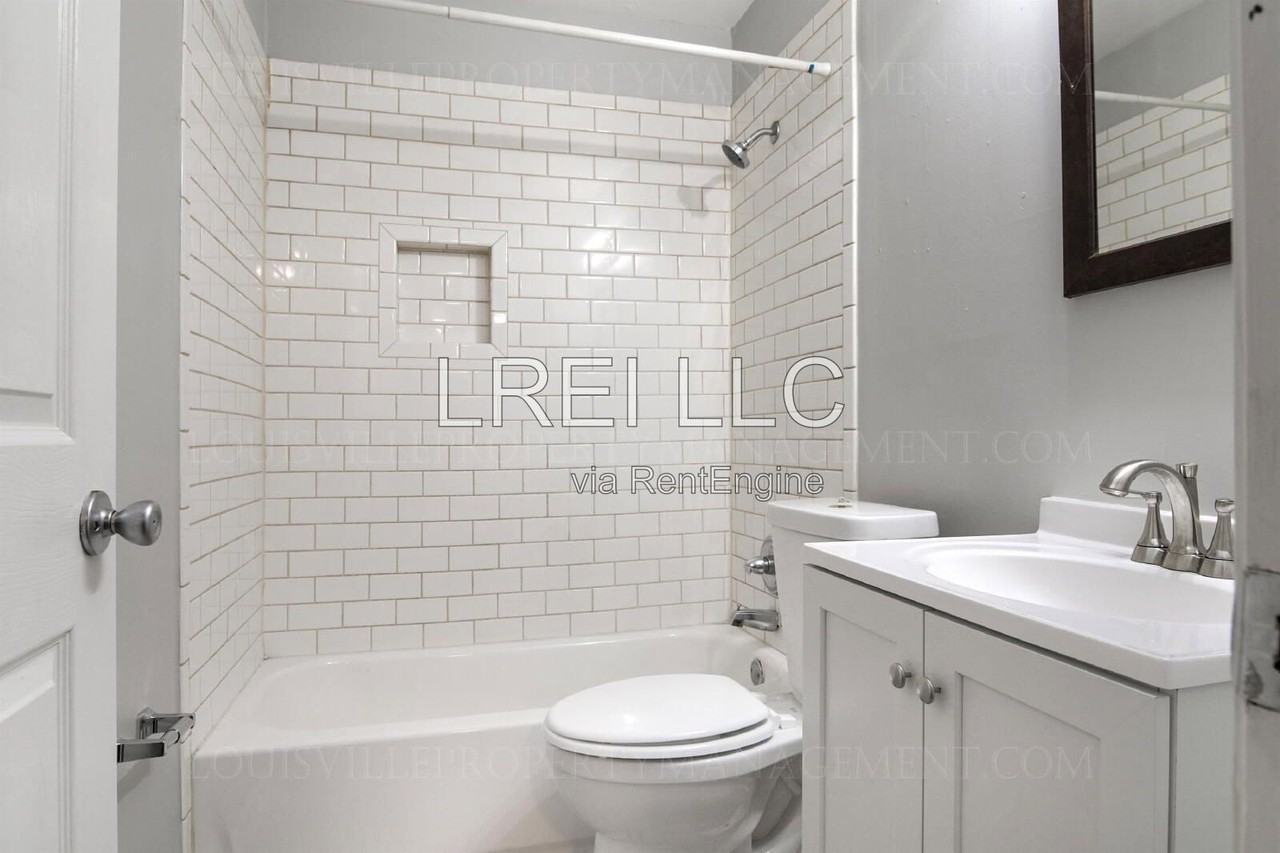 4408 S 1st St #5 - Photo 6 of 13