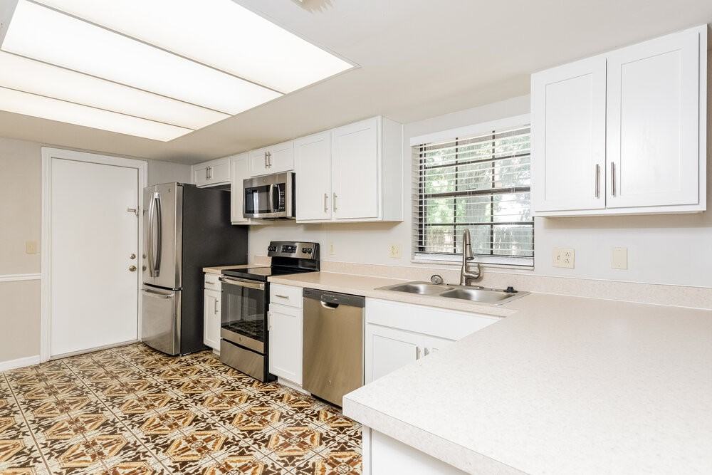 1901 Peach Tree Blvd - Photo 6 of 16