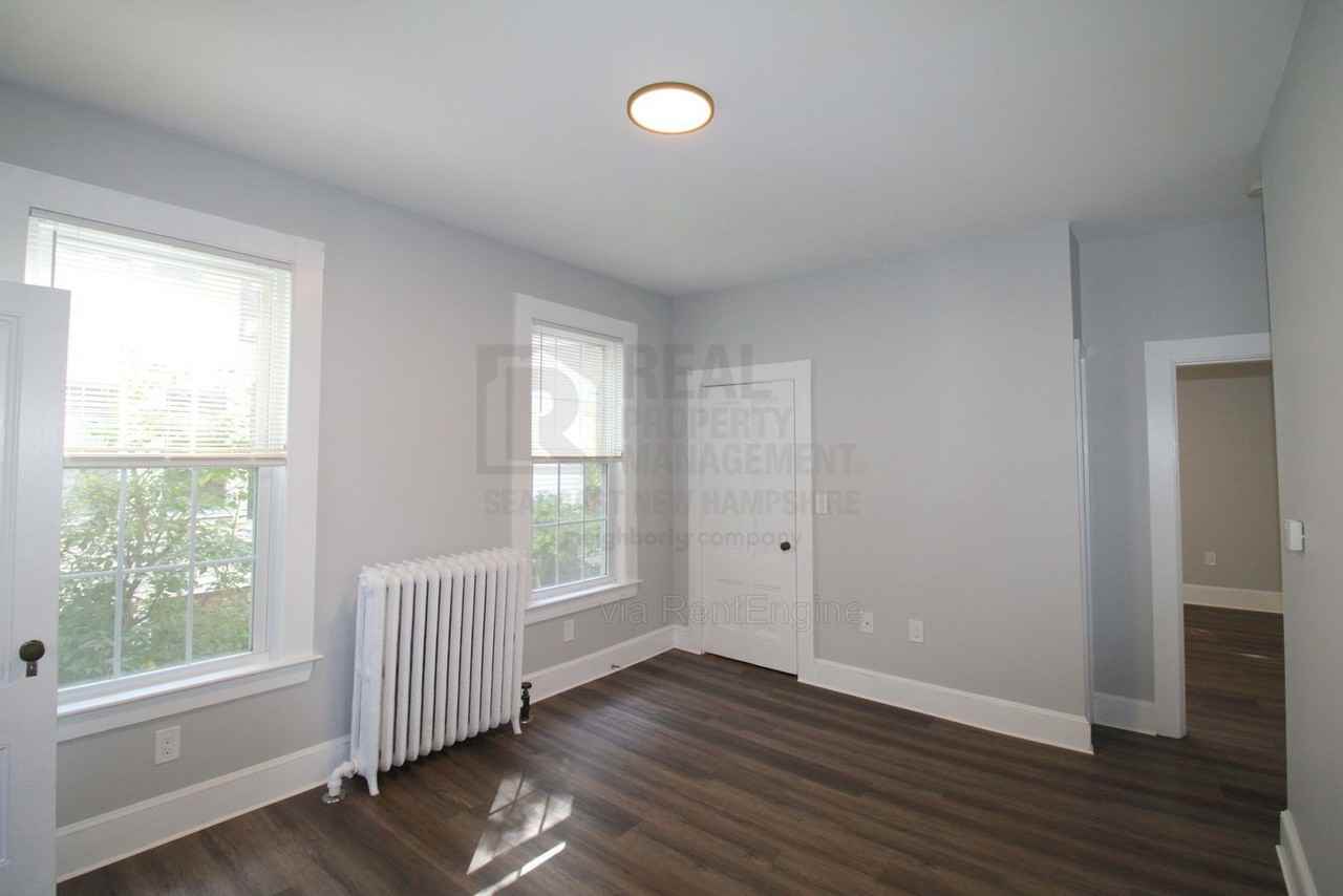 285 Richards Ave #1 - Photo 3 of 20