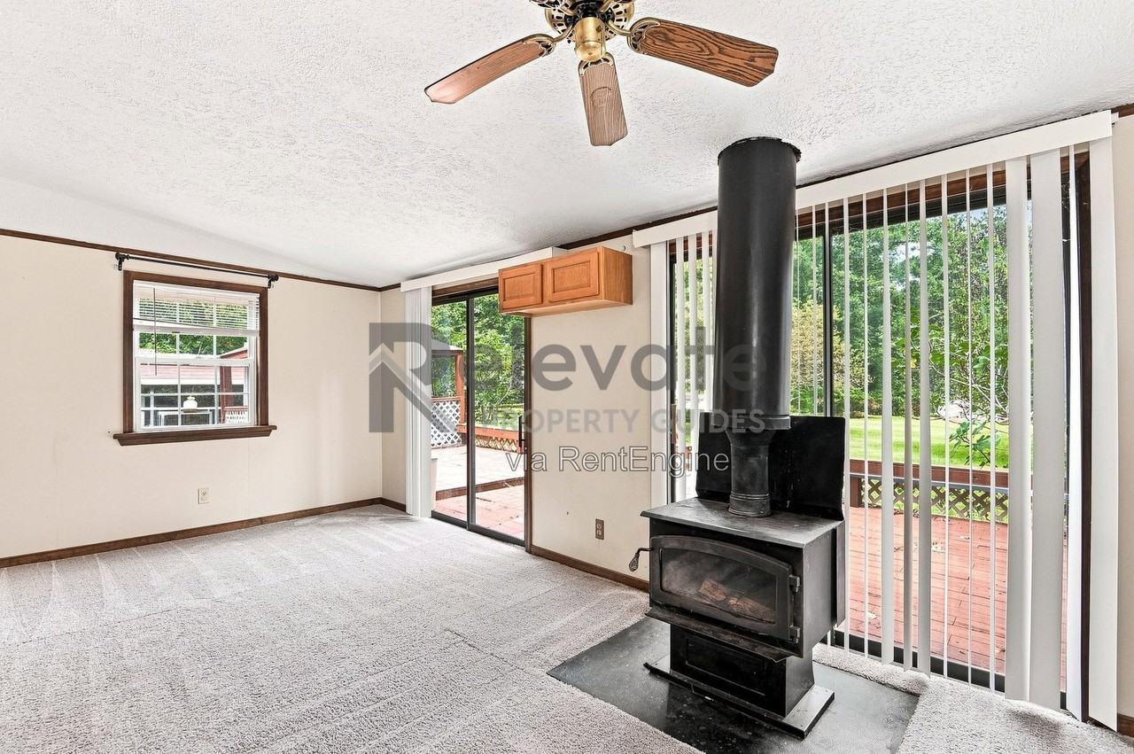 6901 Courthouse Rd - Photo 3 of 20