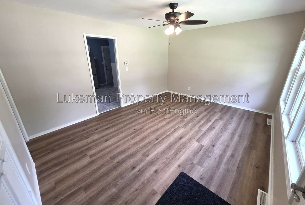 16 Arlington Dr - Photo 2 of 14