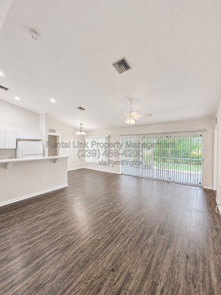 764 Breamer Ave S - Photo 7 of 50