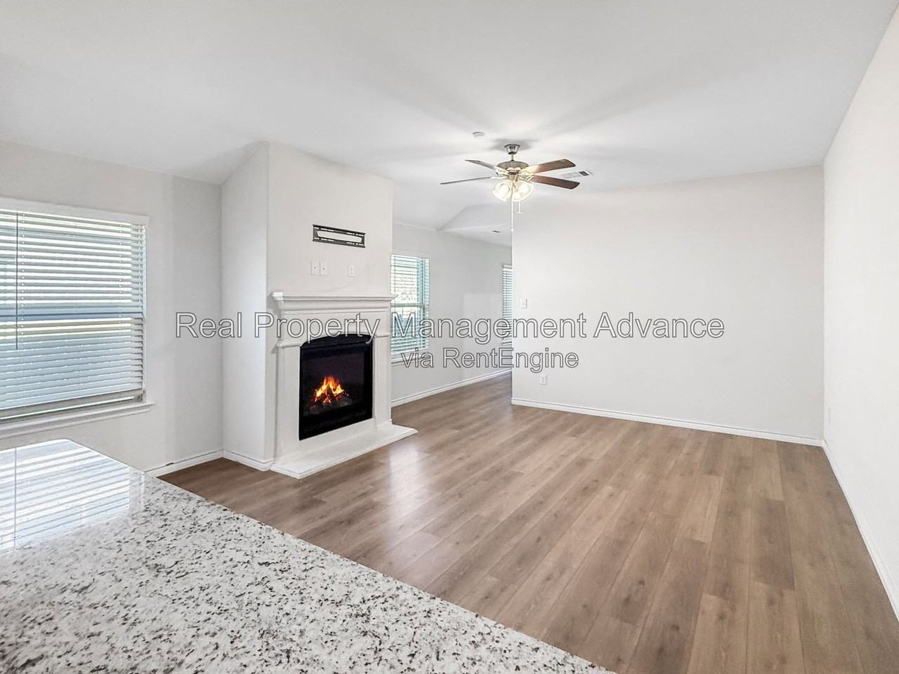 1824 Ferguson Ln - Photo 4 of 12