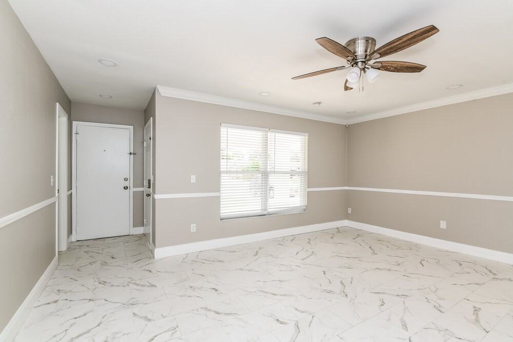 206 Loch Low Dr - Photo 3 of 16
