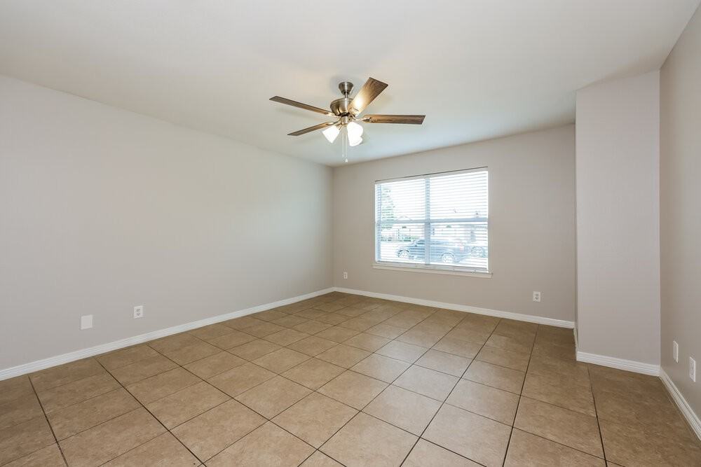 3004 Lawndale Dr - Photo 6 of 17