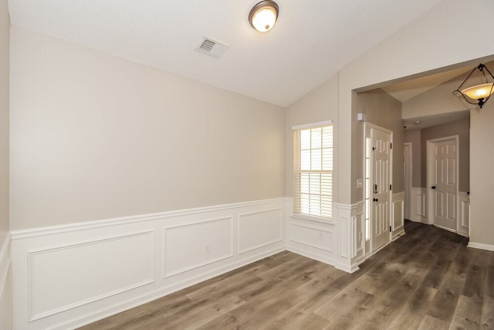 526 Firethorn Ct - Photo 4 of 16