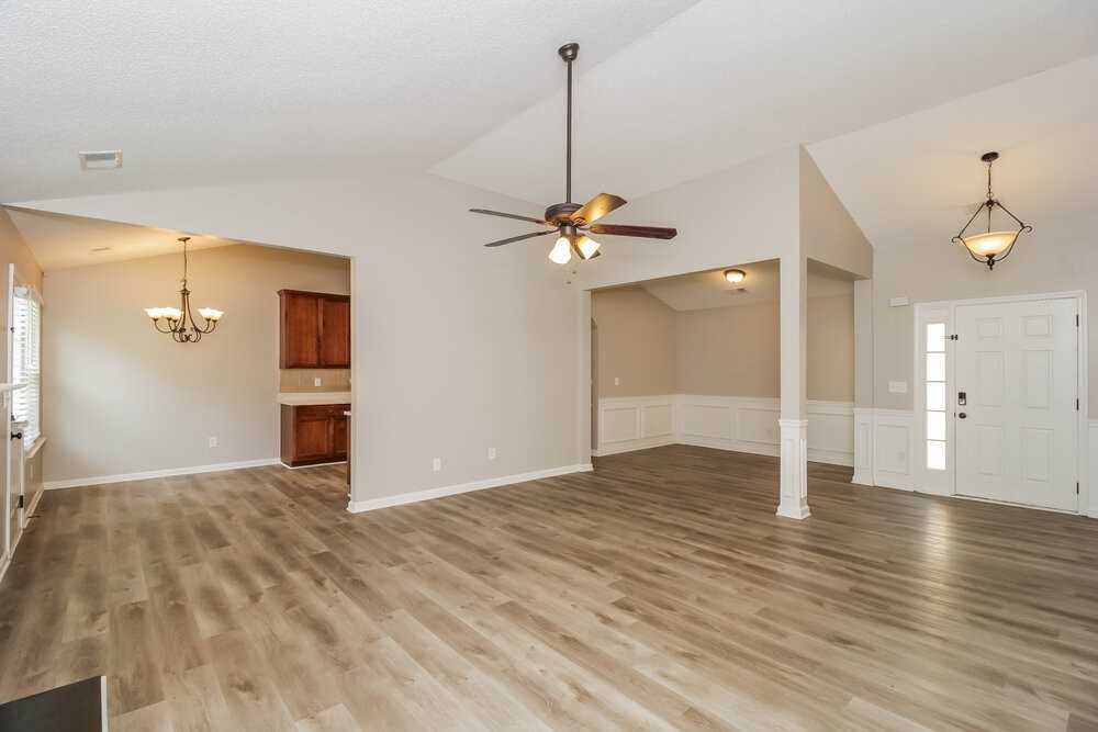 526 Firethorn Ct - Photo 5 of 16