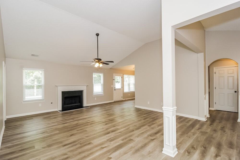 526 Firethorn Ct - Photo 7 of 16
