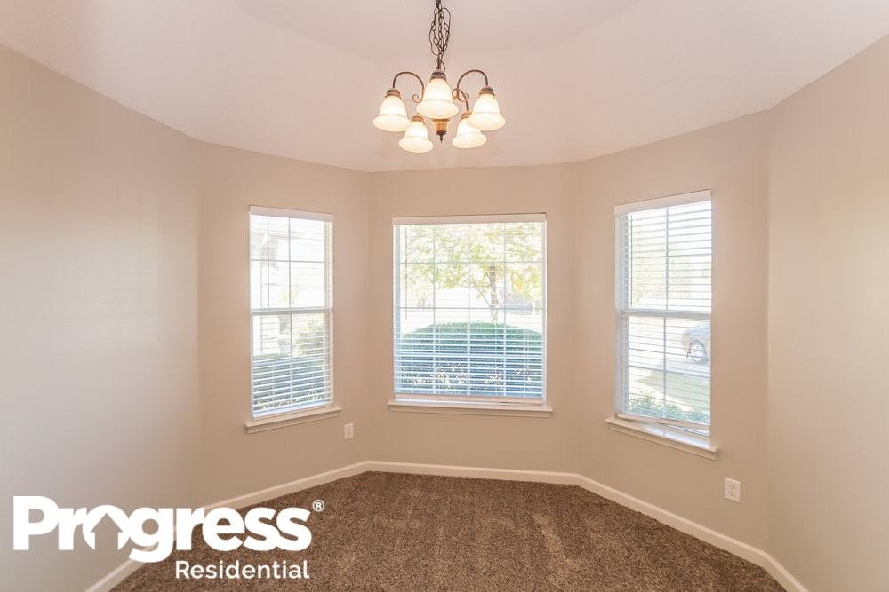 9909 Southern Oak Way - Photo 3 of 15