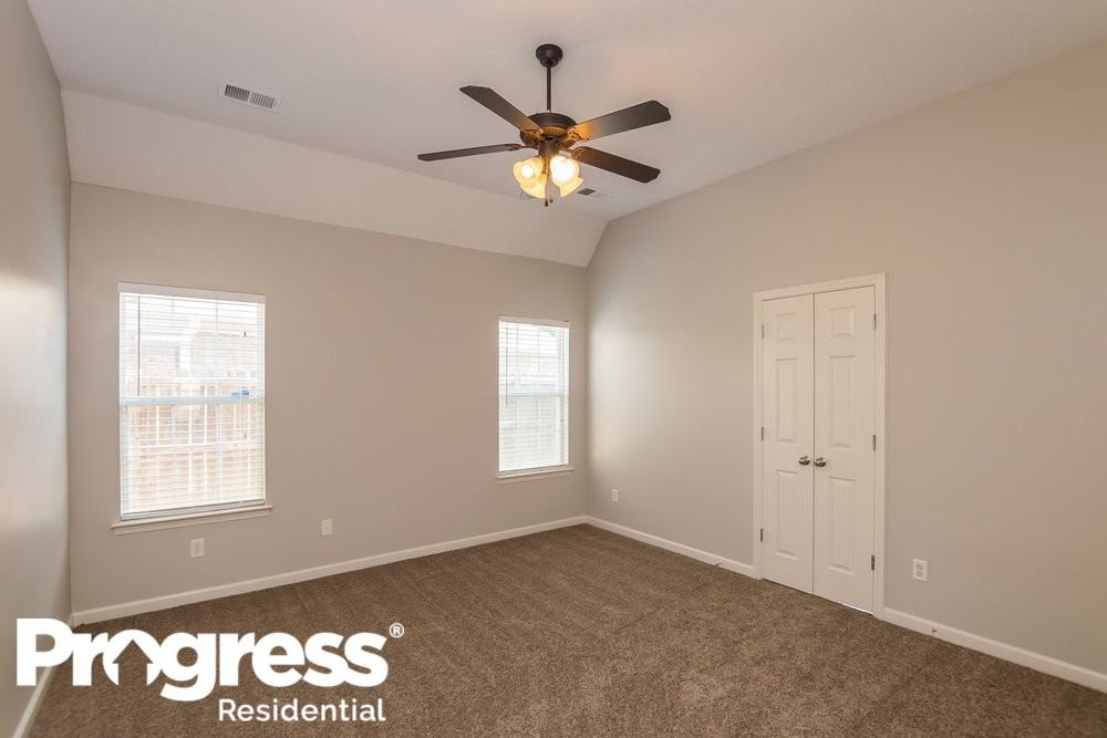 9909 Southern Oak Way - Photo 6 of 15
